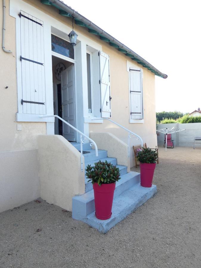 Gite De L Epinette Commentry Exterior photo